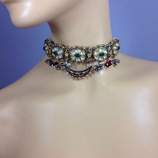 Antique Emerald Green Golden Choker Necklace Set