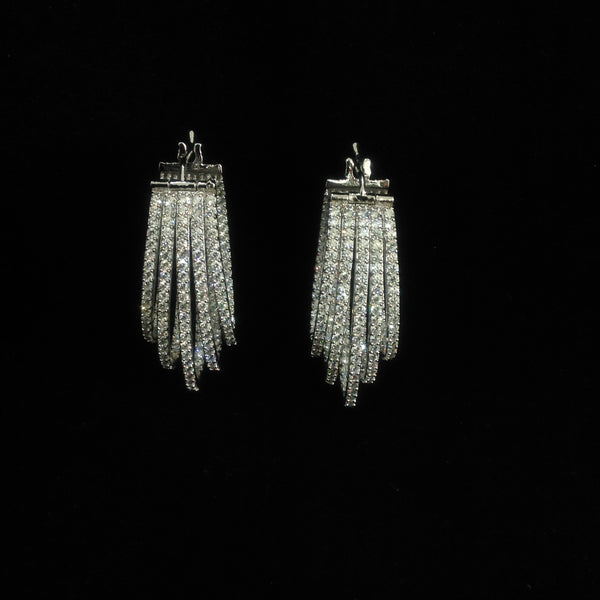 Artisan Trendsetting Crystal Earrings