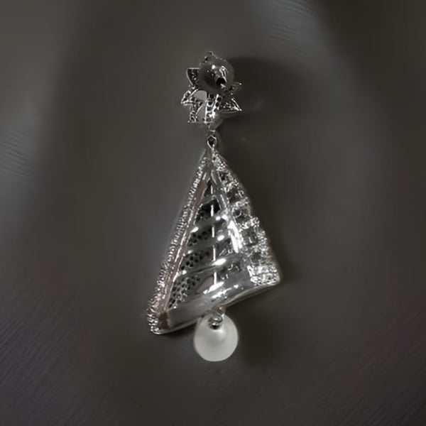 Dainty duchess Long Earrings