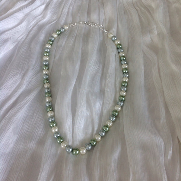 Serene Waves of Pearl Necklace