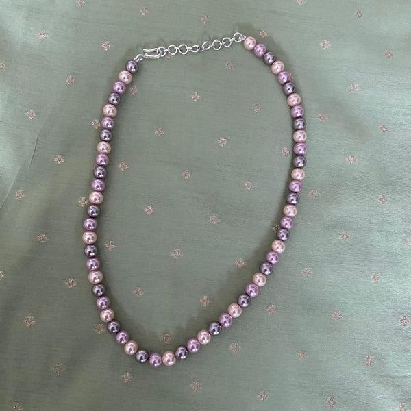 Mesmerizing Triple Waves of Pearl Necklace