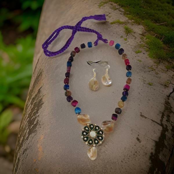Affluence of Multicolor Stones with MOP Necklace Set