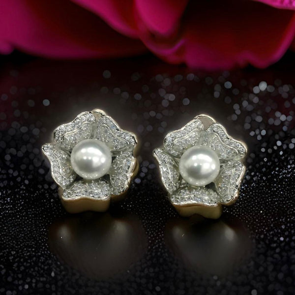 Charismatic Pearl in Floweret Crystal Stud Earrings