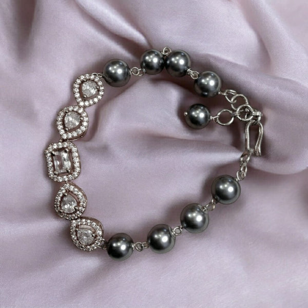 Captivating zircons Grey Pearls Necklace Bracelet Set