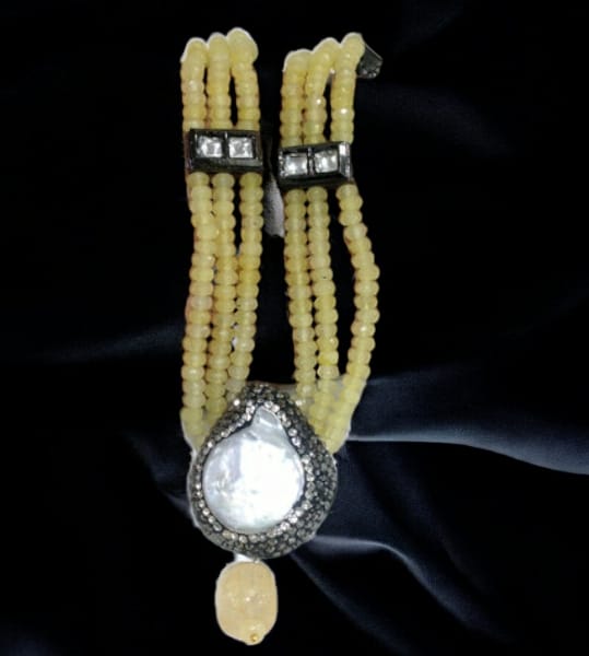 Yellow Necklace Baroque Pendant