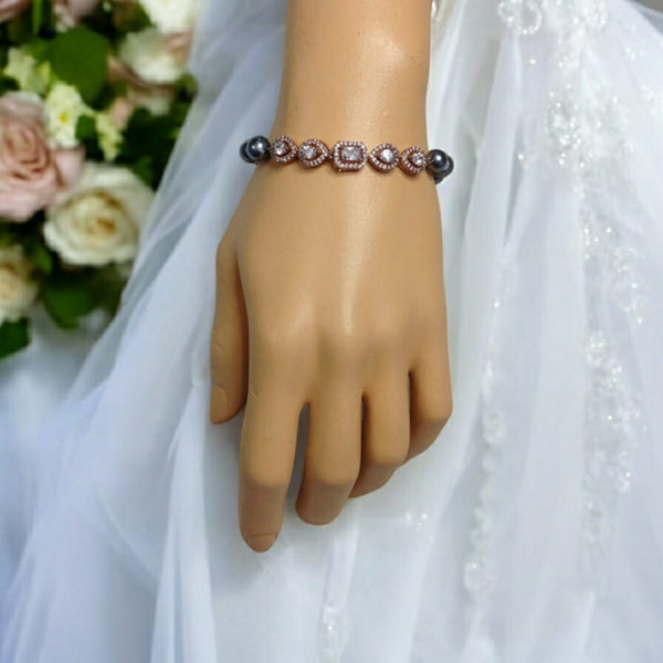 Captivating zircons Grey Pearls Necklace Bracelet Set