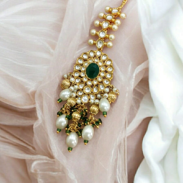 Marvellous Touch of Green and Golden MaangTikka