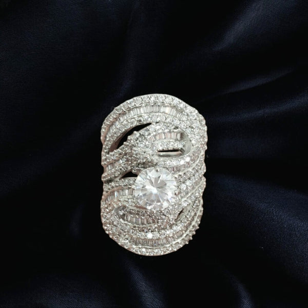 Distinctive Heart of Crystal Ring