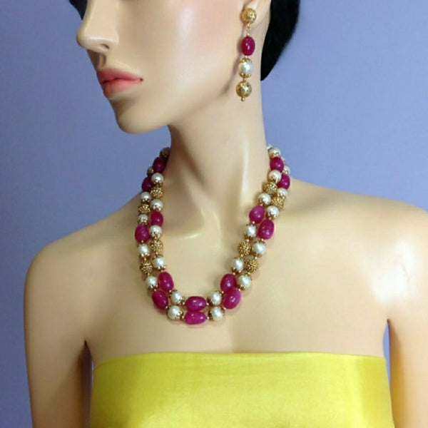 Sangria Red Gemstones Golden Handcarved Necklace Set