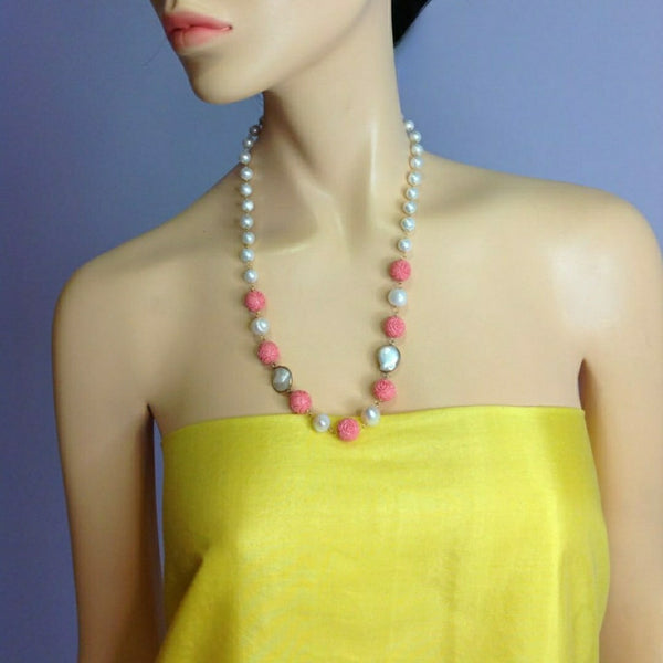 Shell Pearl with Fresh Water Pearl and Encarved Necklace