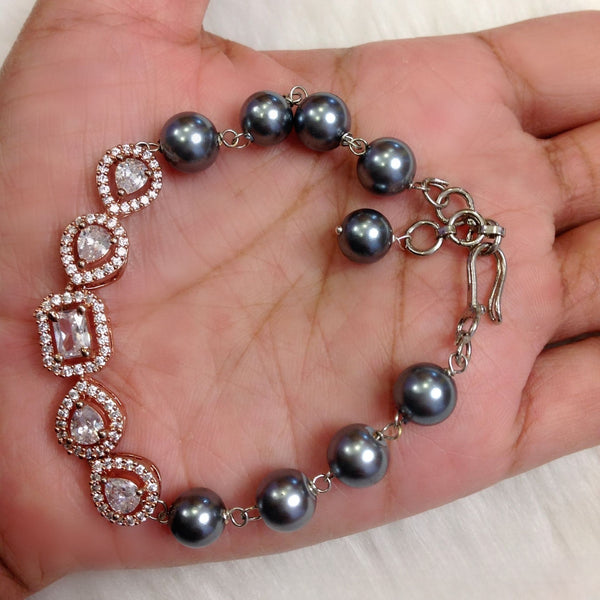 Captivating Crystals Silver Pearls Bracelet Choker Necklace Set