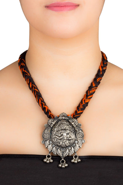 Paisley Idol Motif Temple Necklace