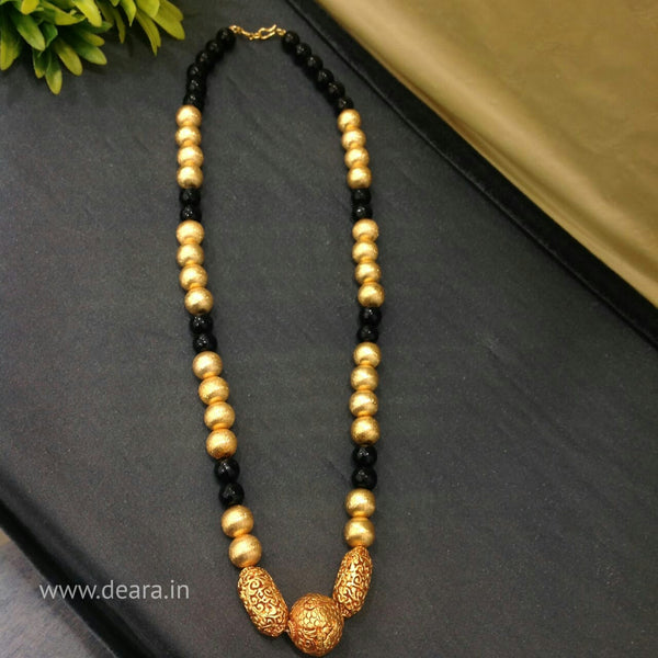 Blossom Black Gemstones And Geru Beads Necklace