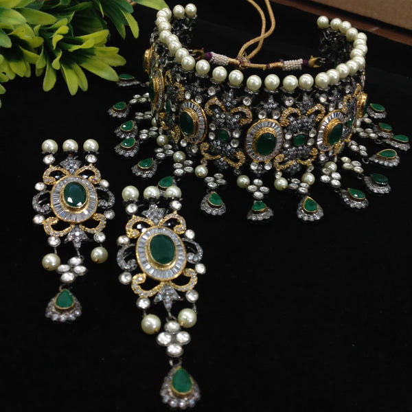 Elegant Emerald Green Gemstones With Crystal And Shell Pearl Necklace Set