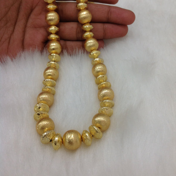 Enchantres Golden Allure Beads Necklace