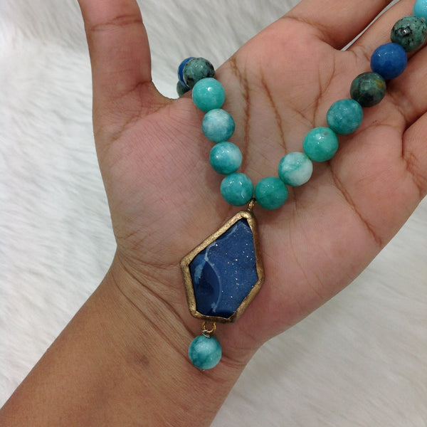 Splendid Shades of Blue Gemstones Necklace