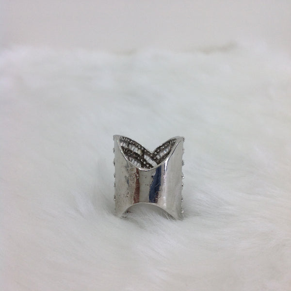 Adorable Zigzag Crystal Ring