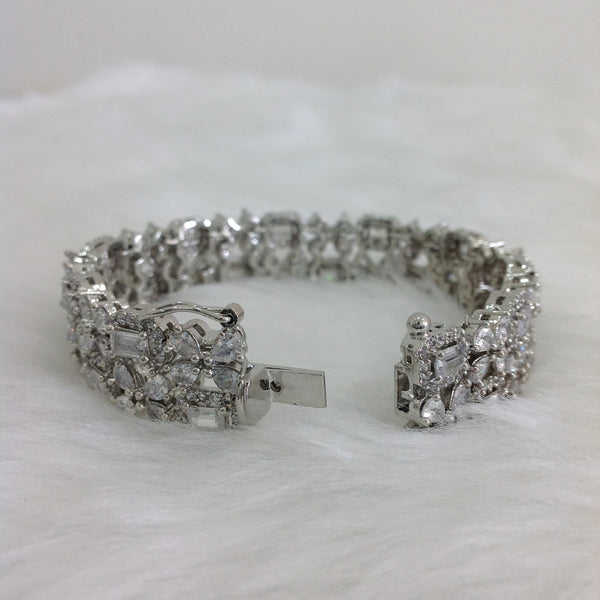 Charming Floral Crystal Bracelet