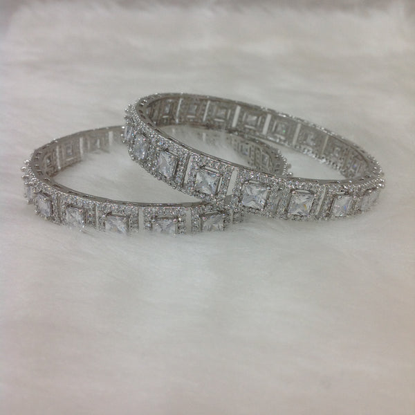 Crystalline Bond of Squares Bangles