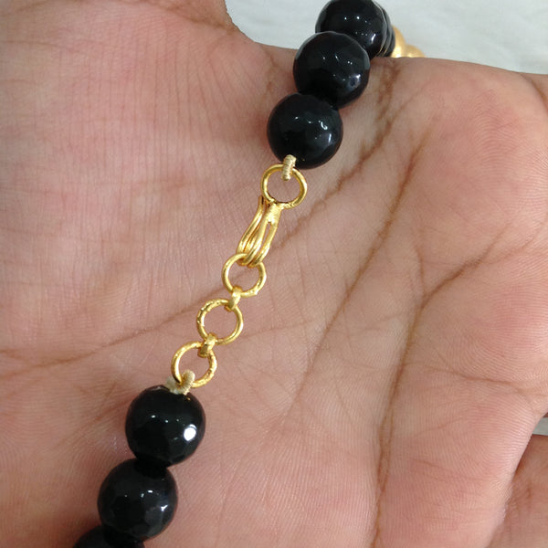 Blossom Black Gemstones And Geru Beads Necklace