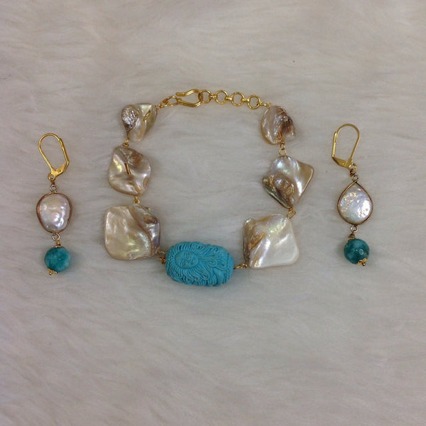 Enchanting Corals Beads and Pearls Bracelet Set