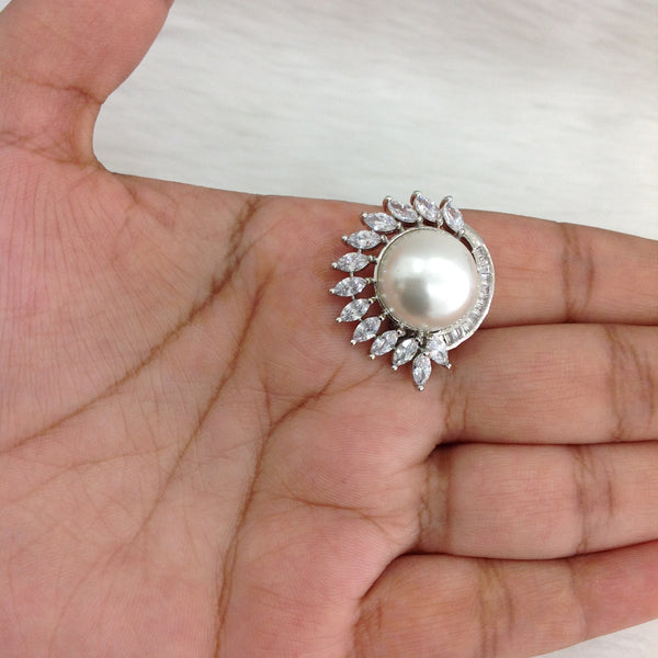 Pleasing Pearl In Crystal Stud Earrings