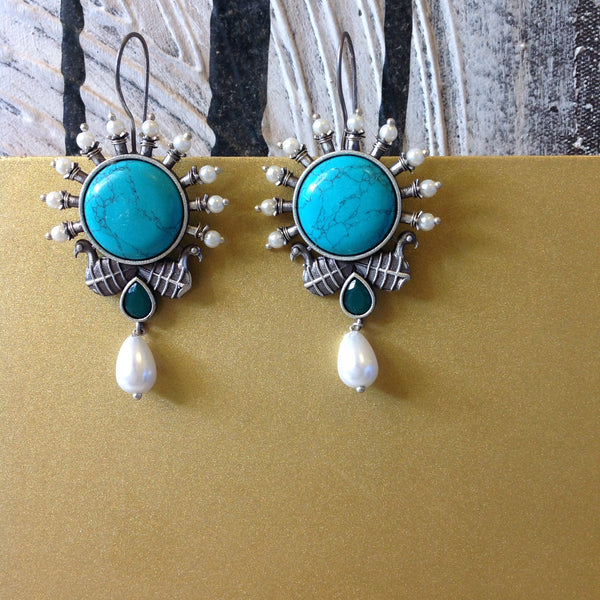 Regal Peacocks in Turquoise Necklace Set
