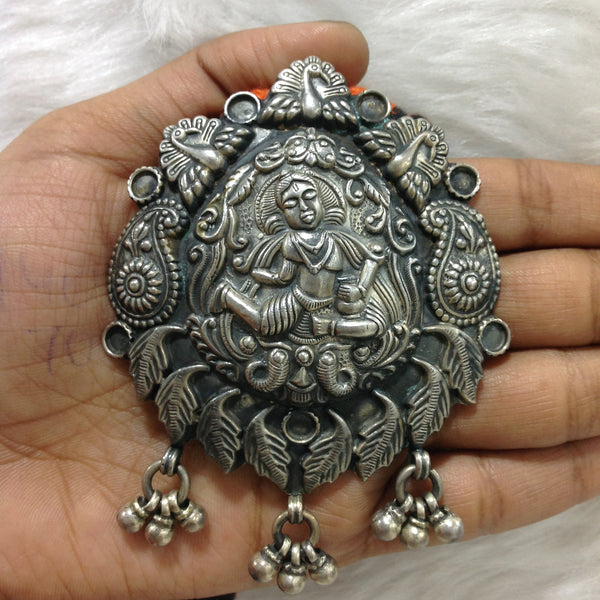 Paisley Idol Motif Temple Necklace