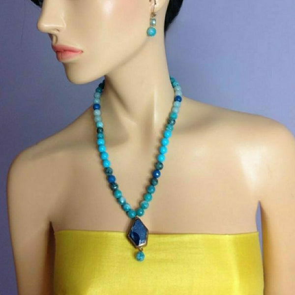 Splendid Shades of Blue Gemstones Necklace