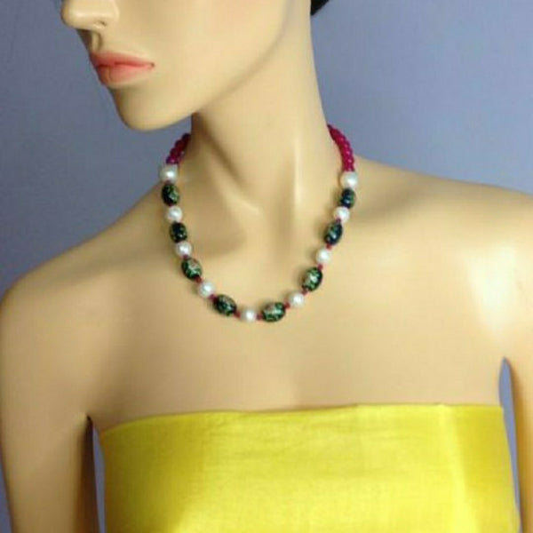 Intriguing Flower Bloomed Necklace