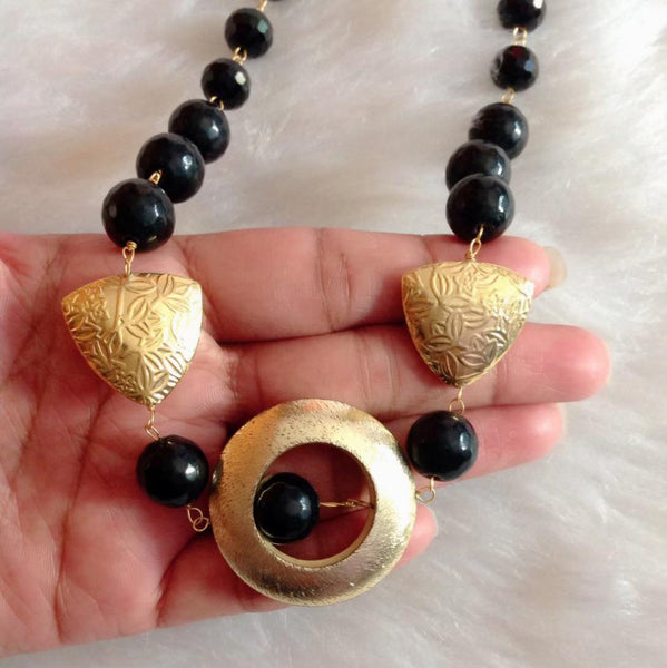 Bold Black Agates with Golden Circle Necklace