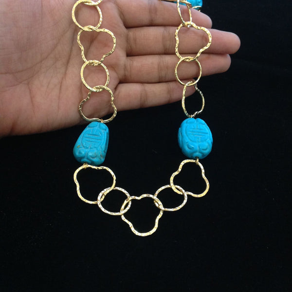 Enthralling Turquoise in Golden Spherical Chain Necklace