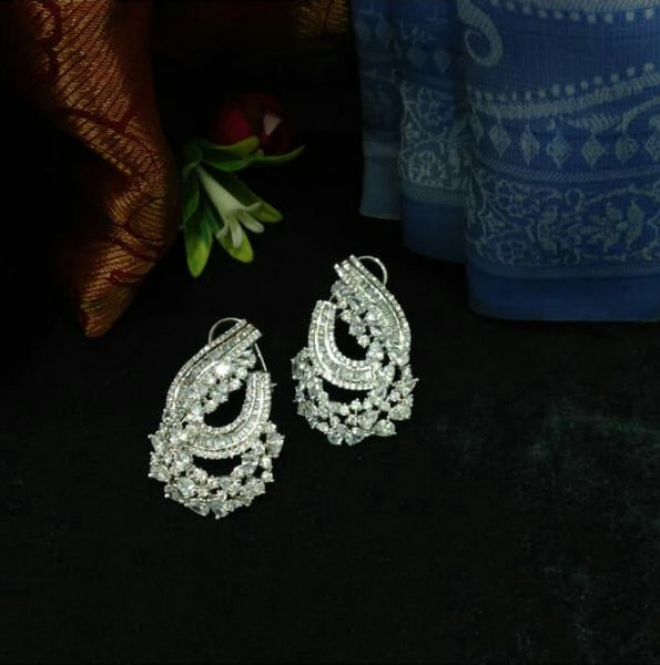 Gorgeous Charismatic Crystal Stud Earrings